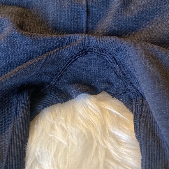 Lululemon In the Flow Crop II size 2 Grey - Picture 7 of 7